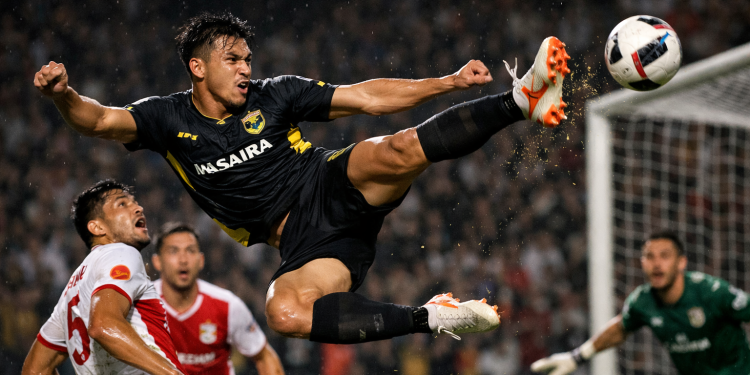 Fadly Alberto Tendangan Kungfu